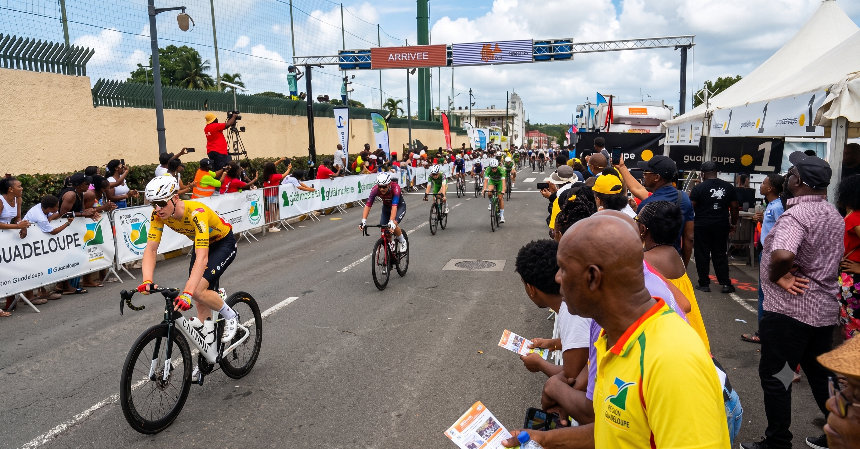 Tour de Guadeloupe : Coup de Théâtre à Lamentin ! Nolde Vole l'Étape, Cole en Jaune !